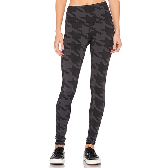 ALO Yoga Pants - Alo Yoga High Waist Houndstooth Airbrush Leggings